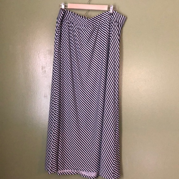 terra and sky maxi skirt